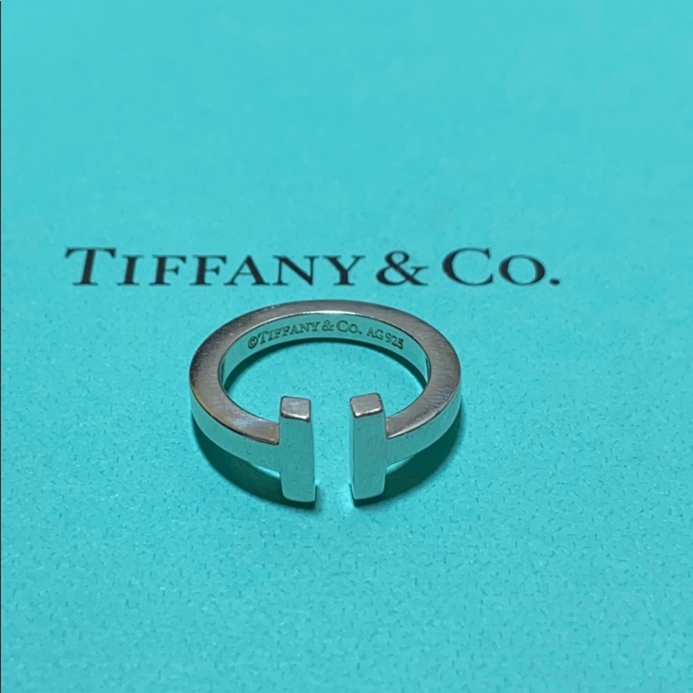 Tiffany & Co. T ring